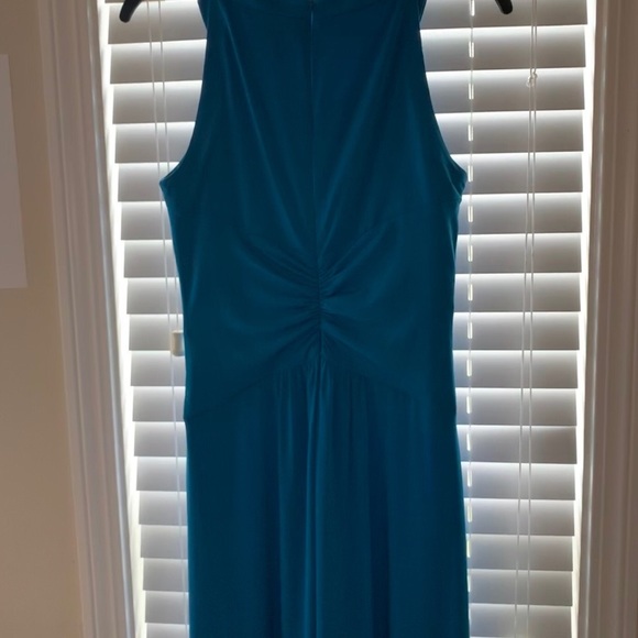 Beautiful dress, perfect for a wedding or picnic! - Picture 3 of 4